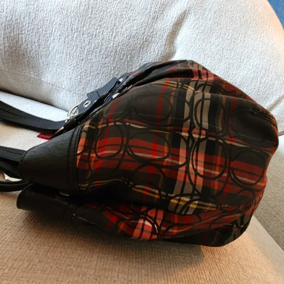 Vintage Coach Tartan Plaid Black & Red Shoulder Bag Purse Tote Bag - Picture 9 of 11